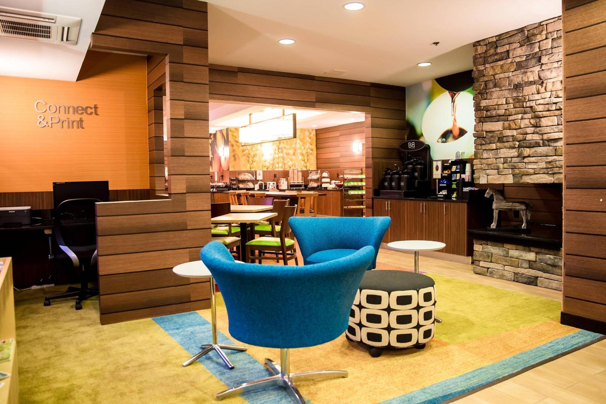 Fairfield Inn & Suites Fredericksburg Bagian luar foto